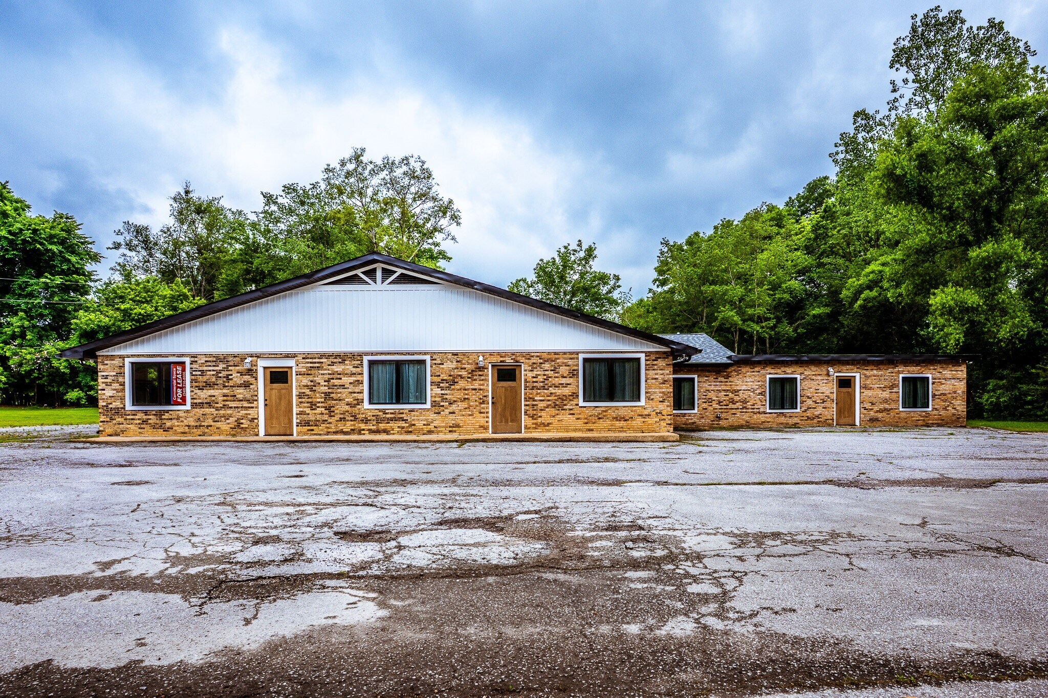 20805 Seminary St, Hollow Rock, TN for Sale