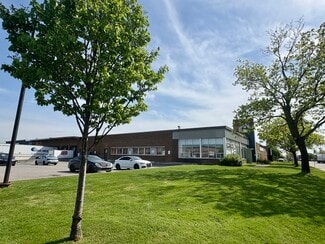 Mt Royal, QC Industrial - 5600-5620 Rue Ferrier