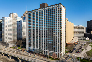 Pittsburgh, PA Apartments - 320 Fort Duquesne Blvd