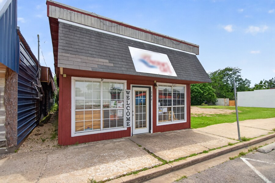 206 Hwy 20, Salina, OK for Sale