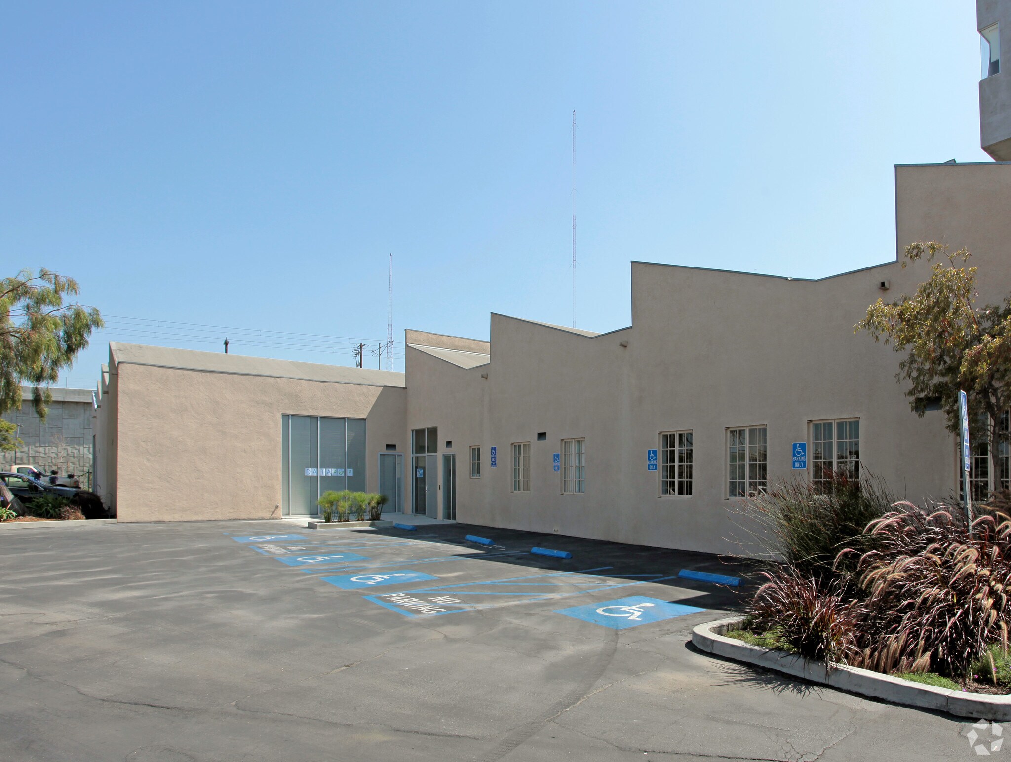 5760-5780 W Jefferson Blvd, Los Angeles, CA for Rent