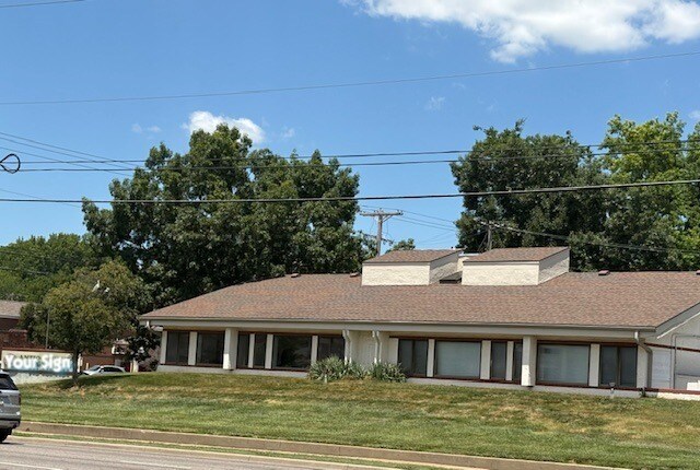 8650 W 95th St, Overland Park, KS for Rent