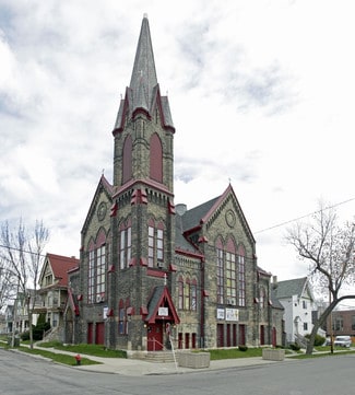 Milwaukee, WI Office - 124-140 W Garfield Ave
