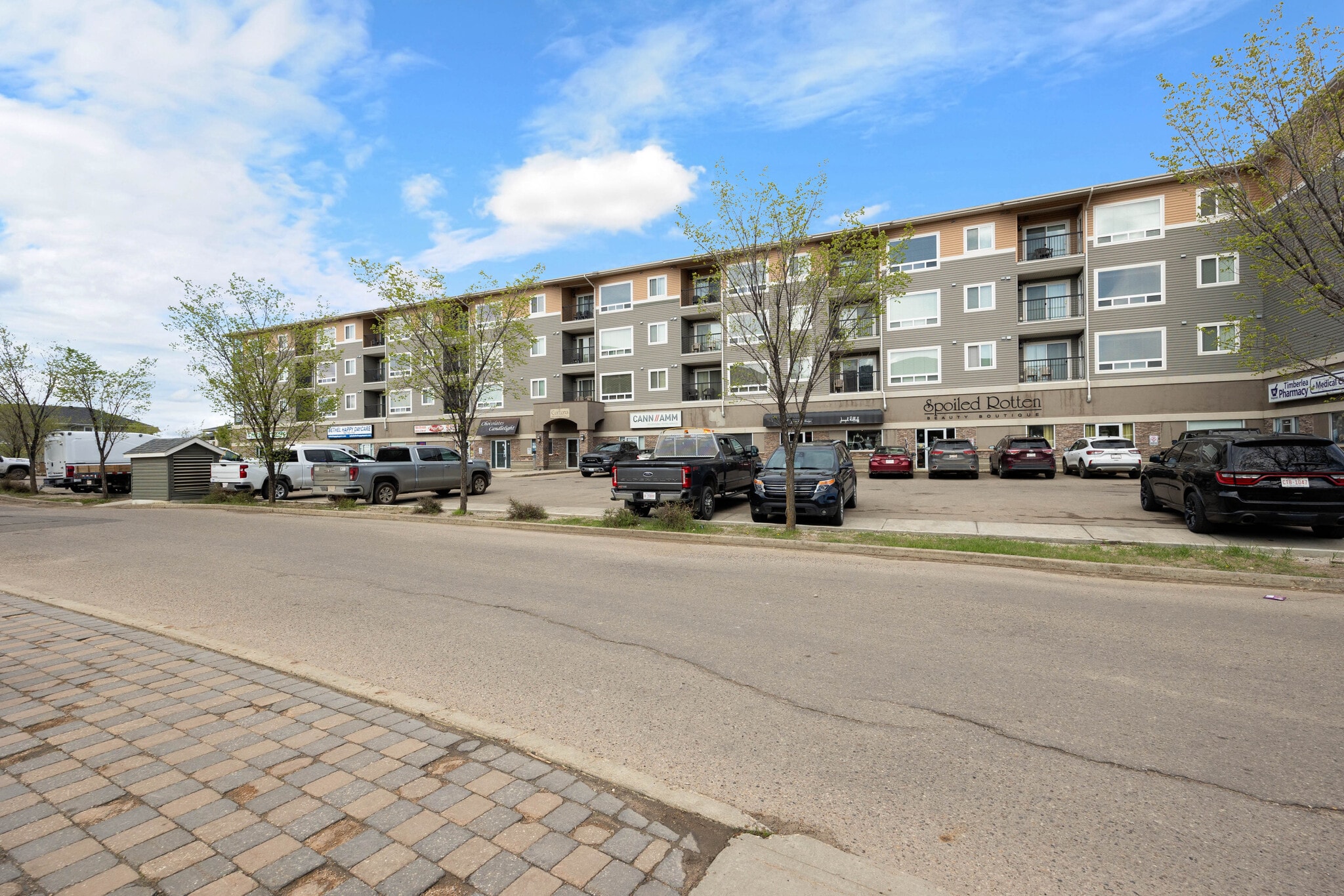 122 Millennium Dr, Fort McMurray, AB for Rent