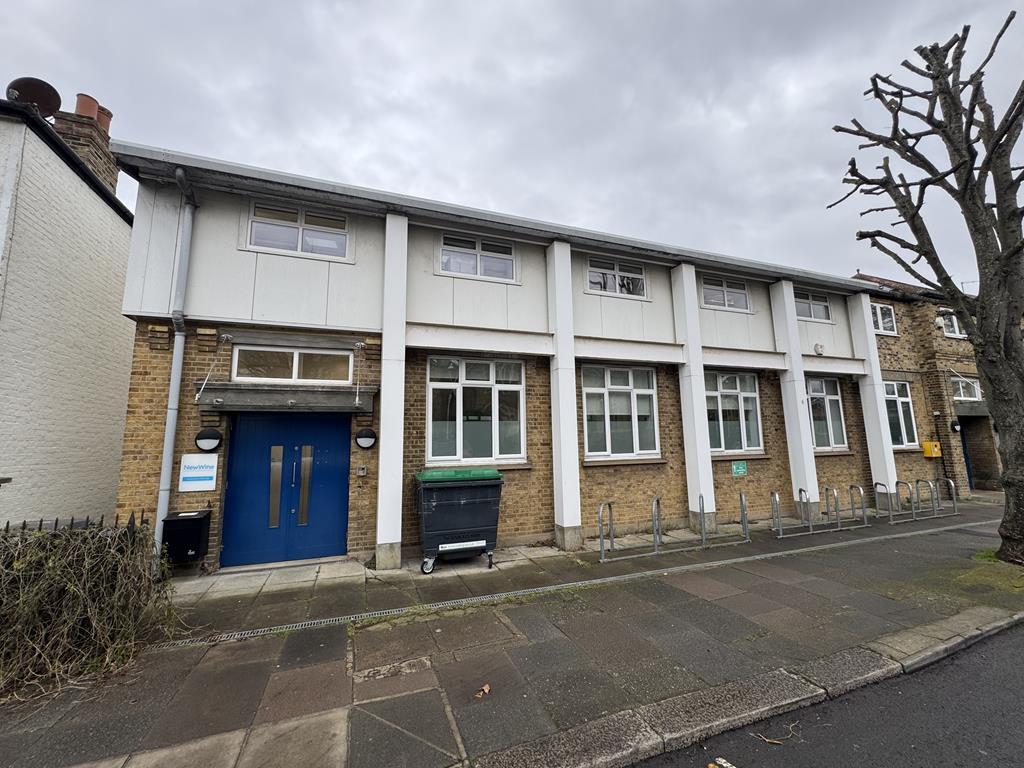 4A Ridley Av, London, LND for Rent