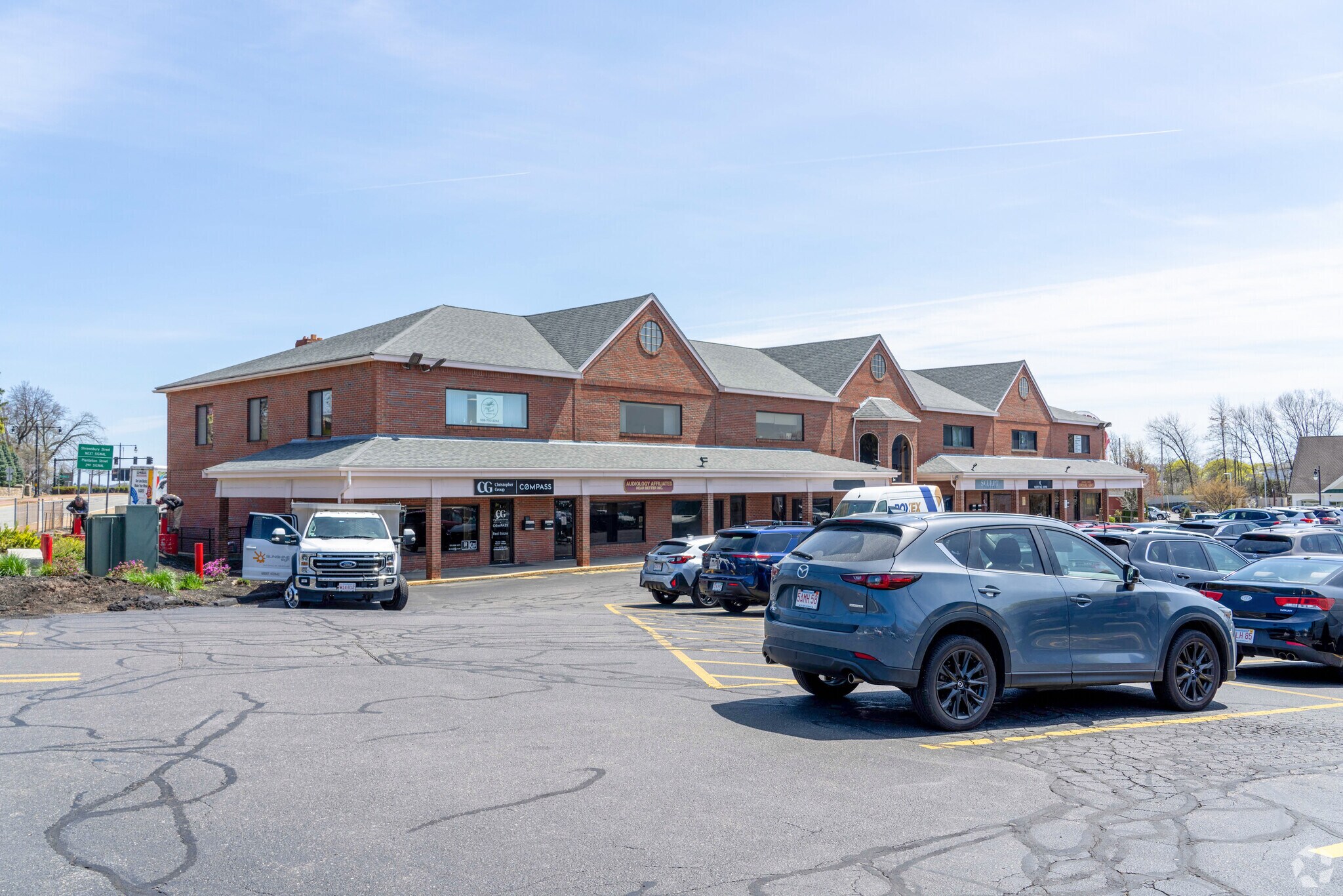 490 Shrewsbury St, Worcester, MA for Rent