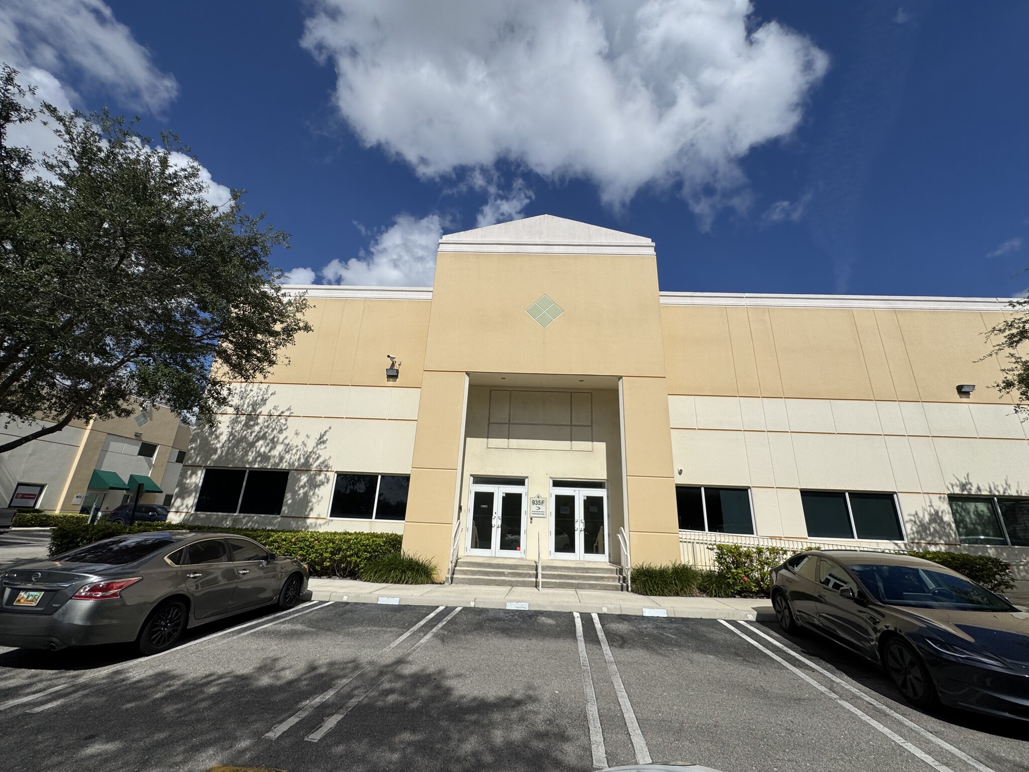 935 NW 31st Ave, Pompano Beach, FL for Rent