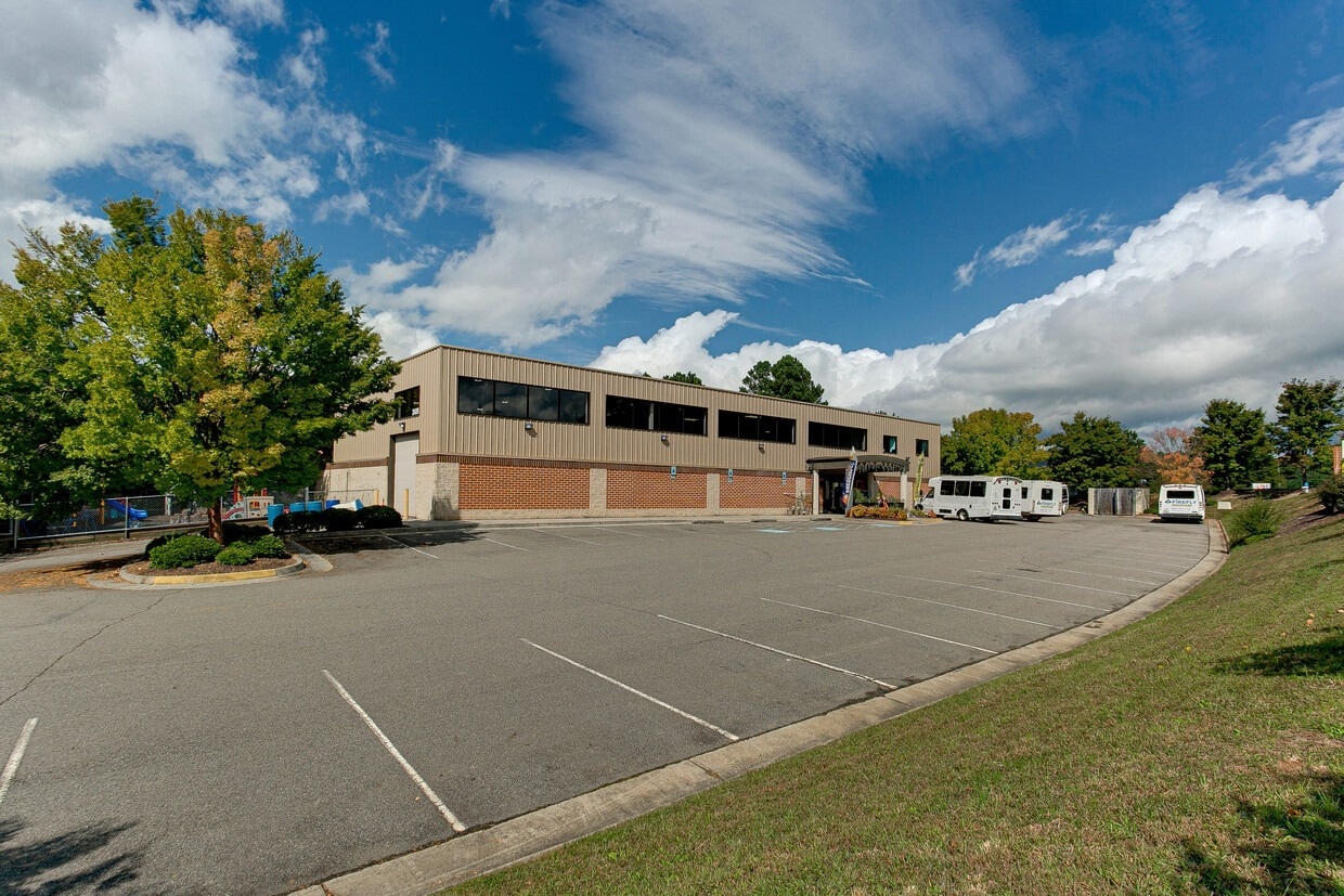 2426 New Dorset Rd, Powhatan, VA for Sale
