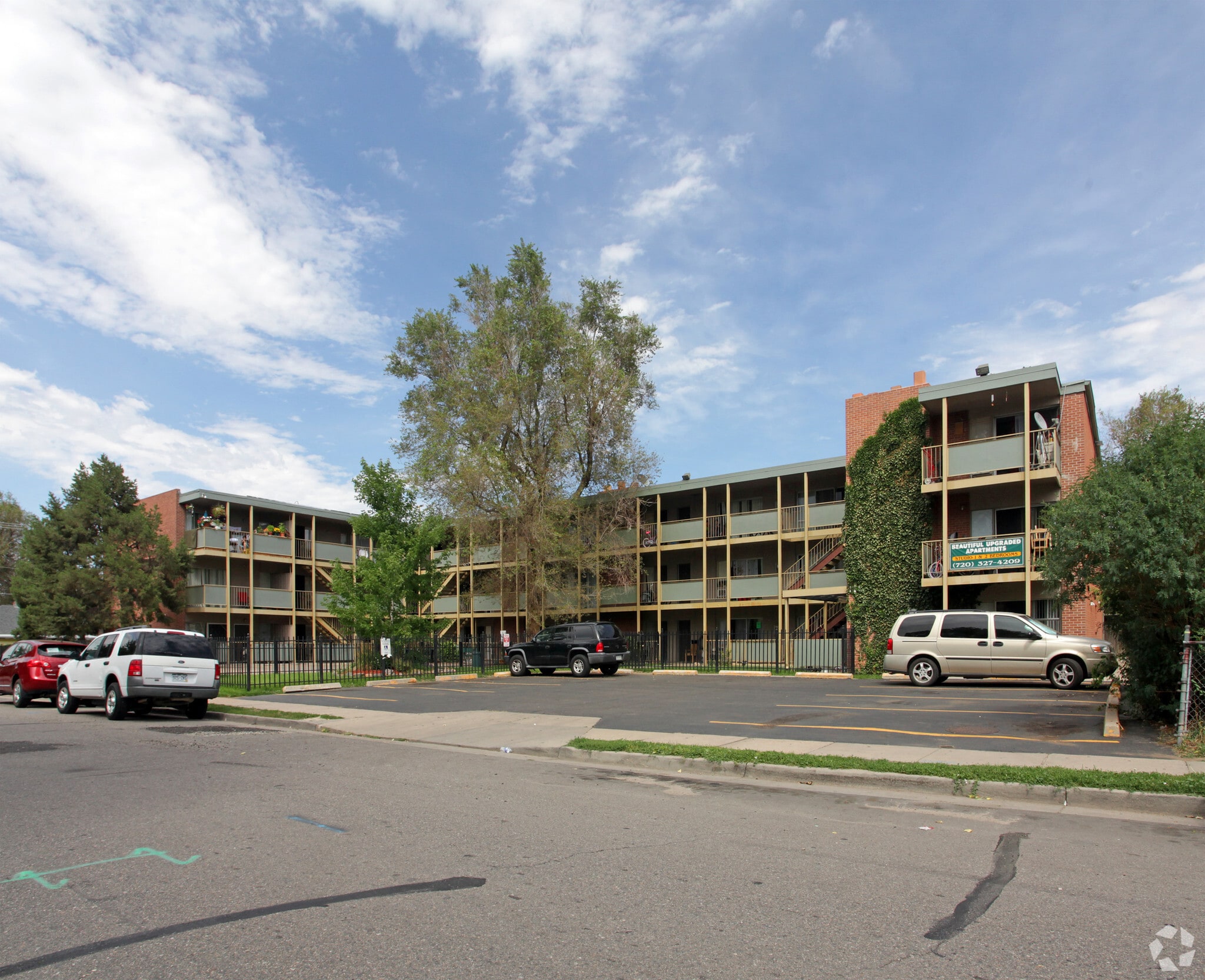 1592 Boston St, Aurora, CO for Sale