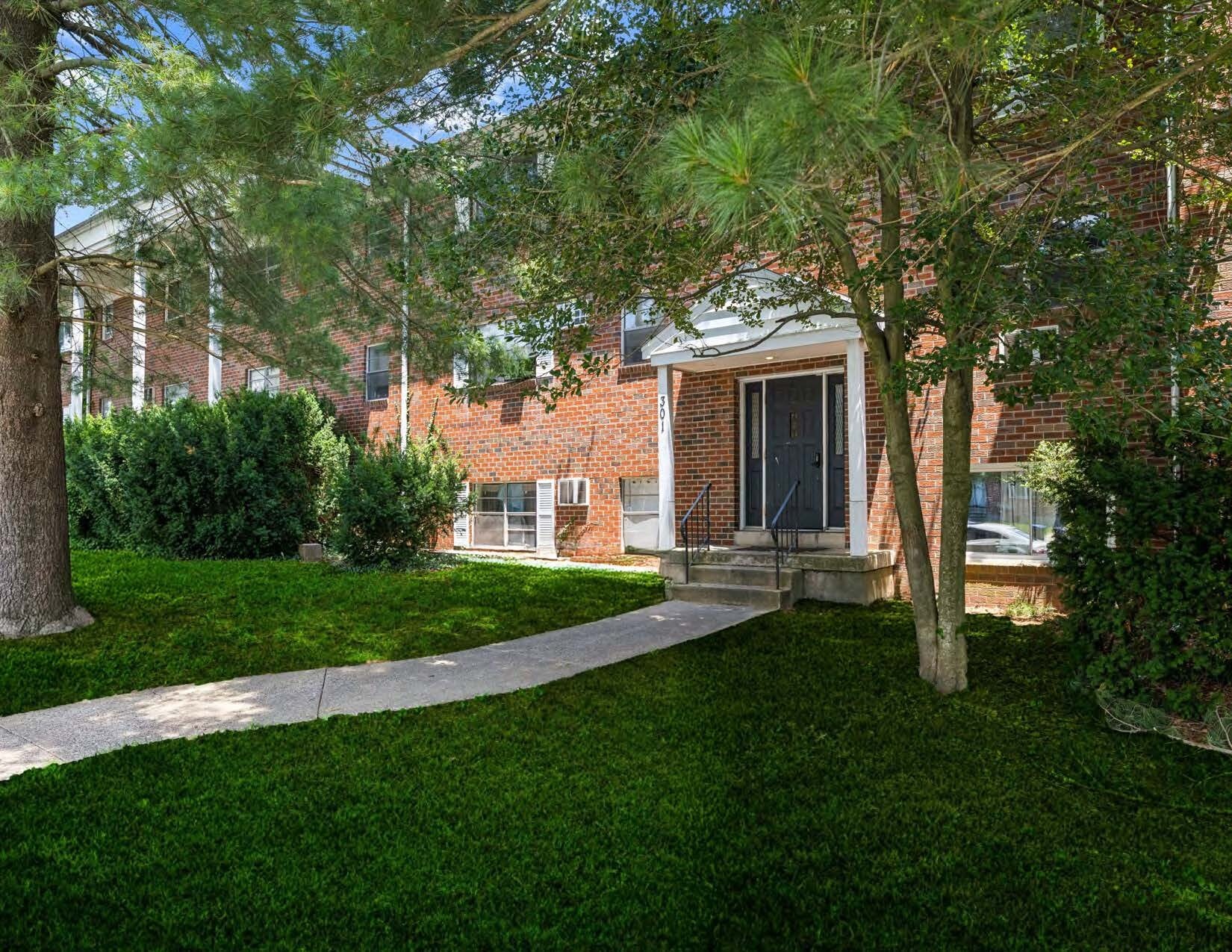301 E Brown St, Norristown, PA for Sale