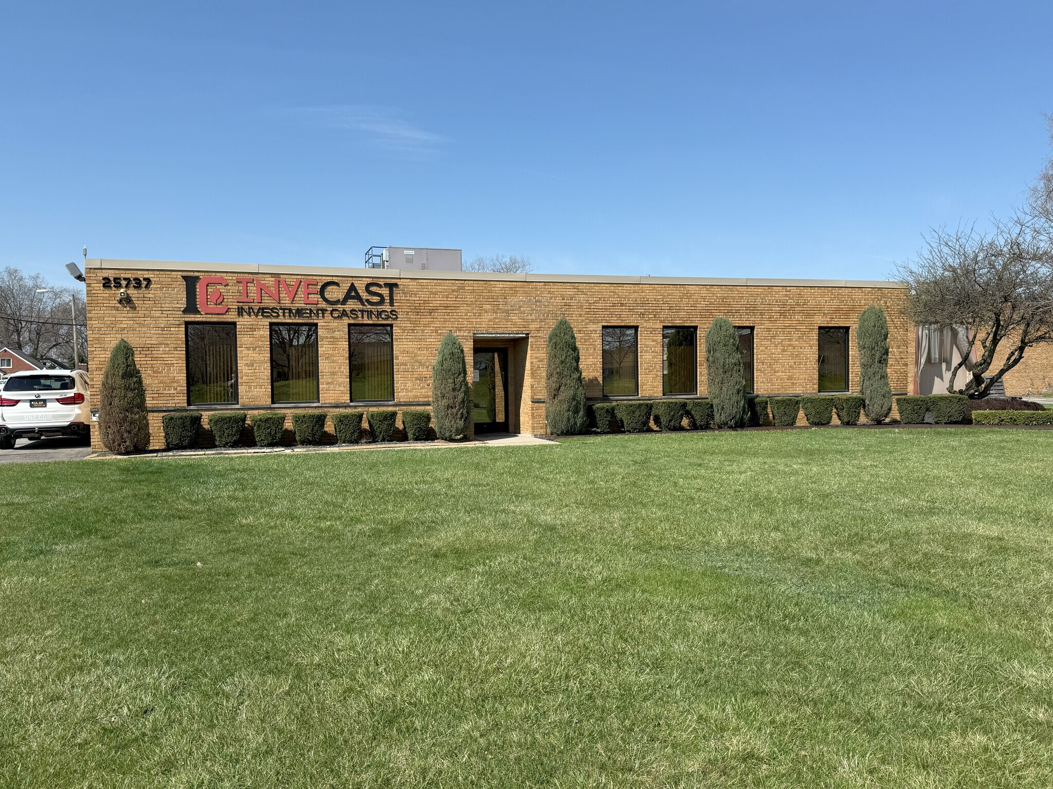25737 Sherwood Ave, Warren, MI for Sale