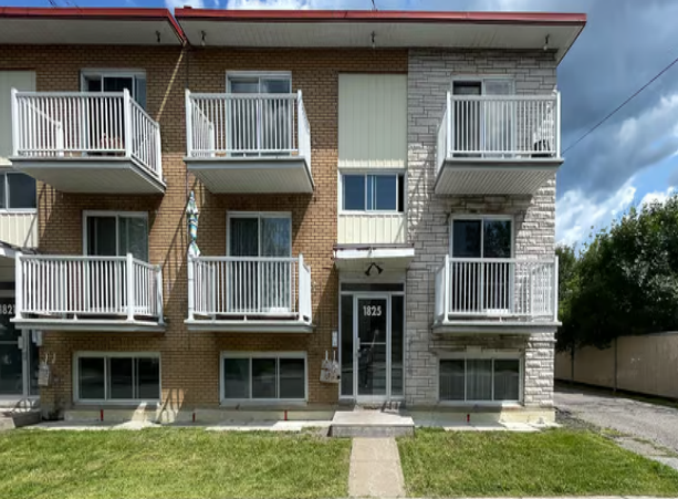 1825 Rue Sainte-Hélène, Longueuil, QC for Sale