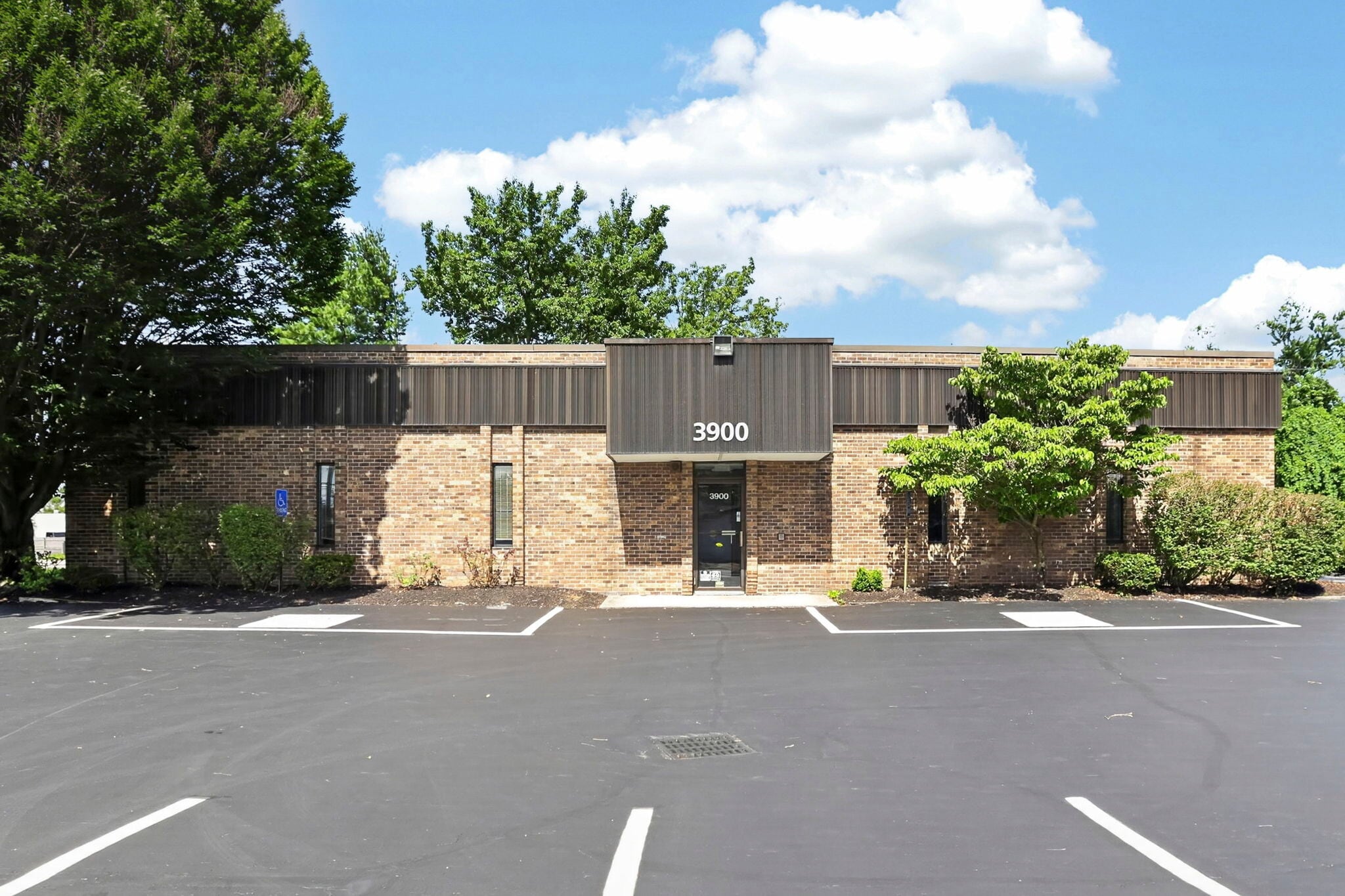 3900 E Livingston Ave, Columbus, OH for Sale