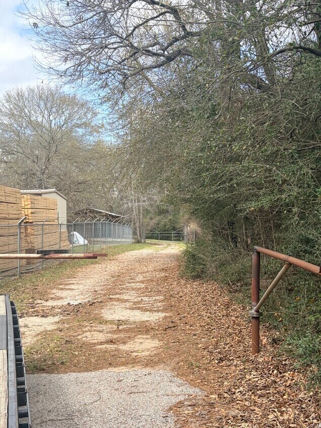 18222 W FM 1097 Rd, Montgomery, TX for Rent