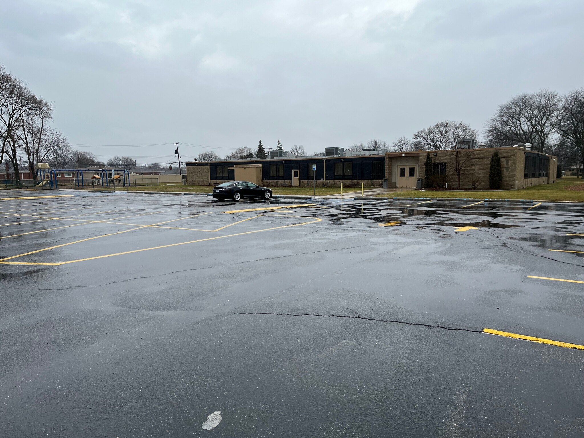 11200A E 12 Mile Rd Warren, MI 48093 Specialty Property for Lease on