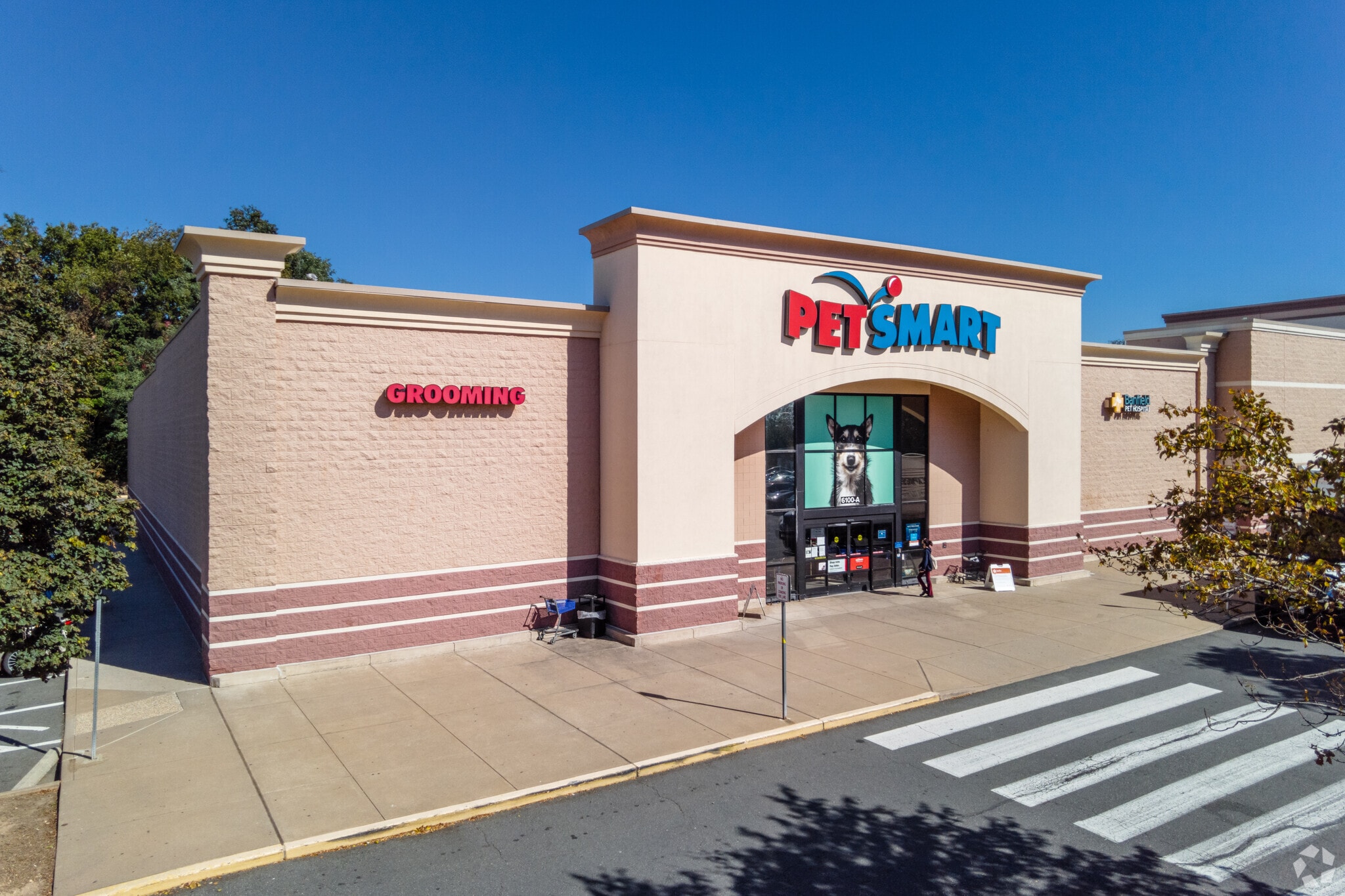 6100 Arlington Blvd, Falls Church, VA for Sale