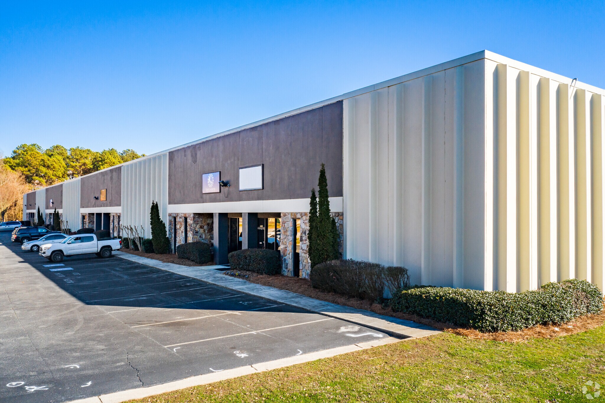 5335-5353 Snapfinger Woods Dr, Decatur, GA for Rent