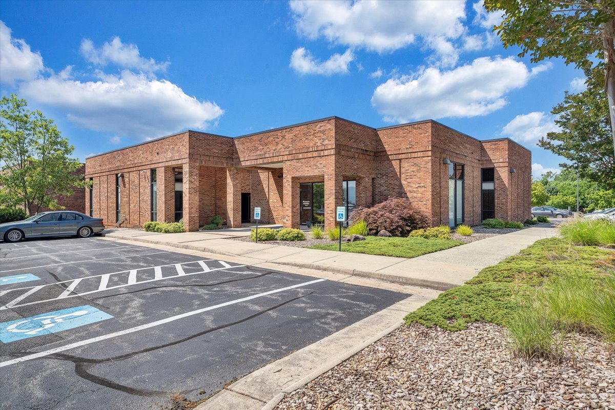 5240 Valleypark Dr, Roanoke, VA for Sale