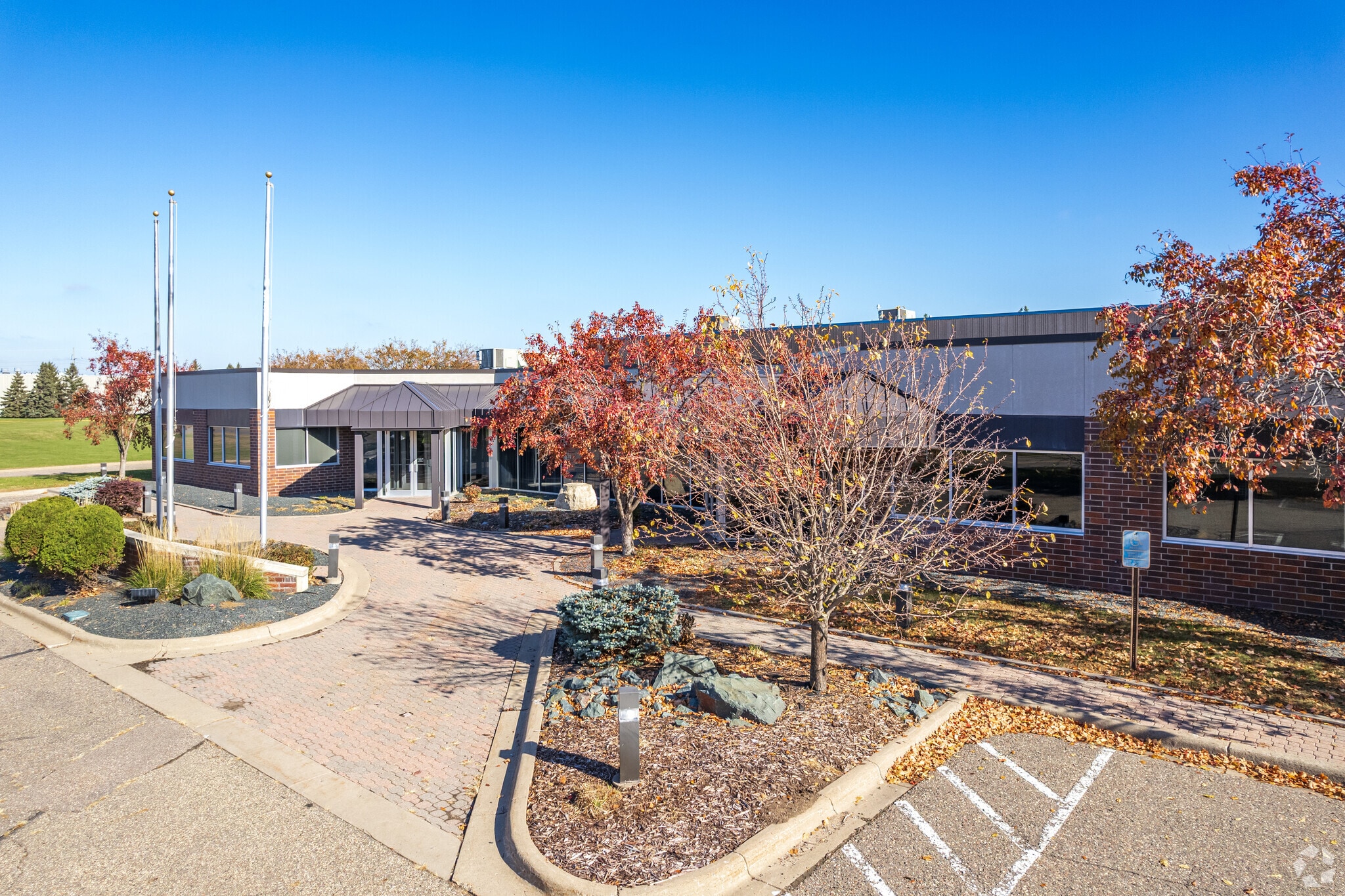 8700 N Wyoming Ave, Brooklyn Park, MN for Rent