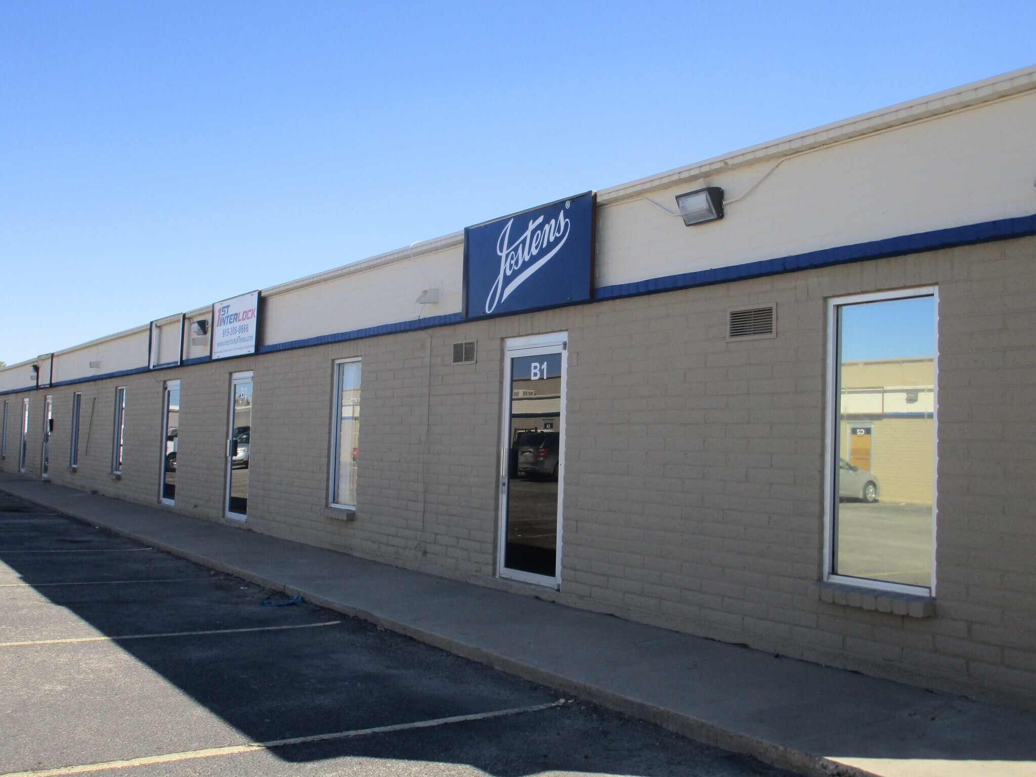 6425 Boeing Dr, El Paso, TX for Rent