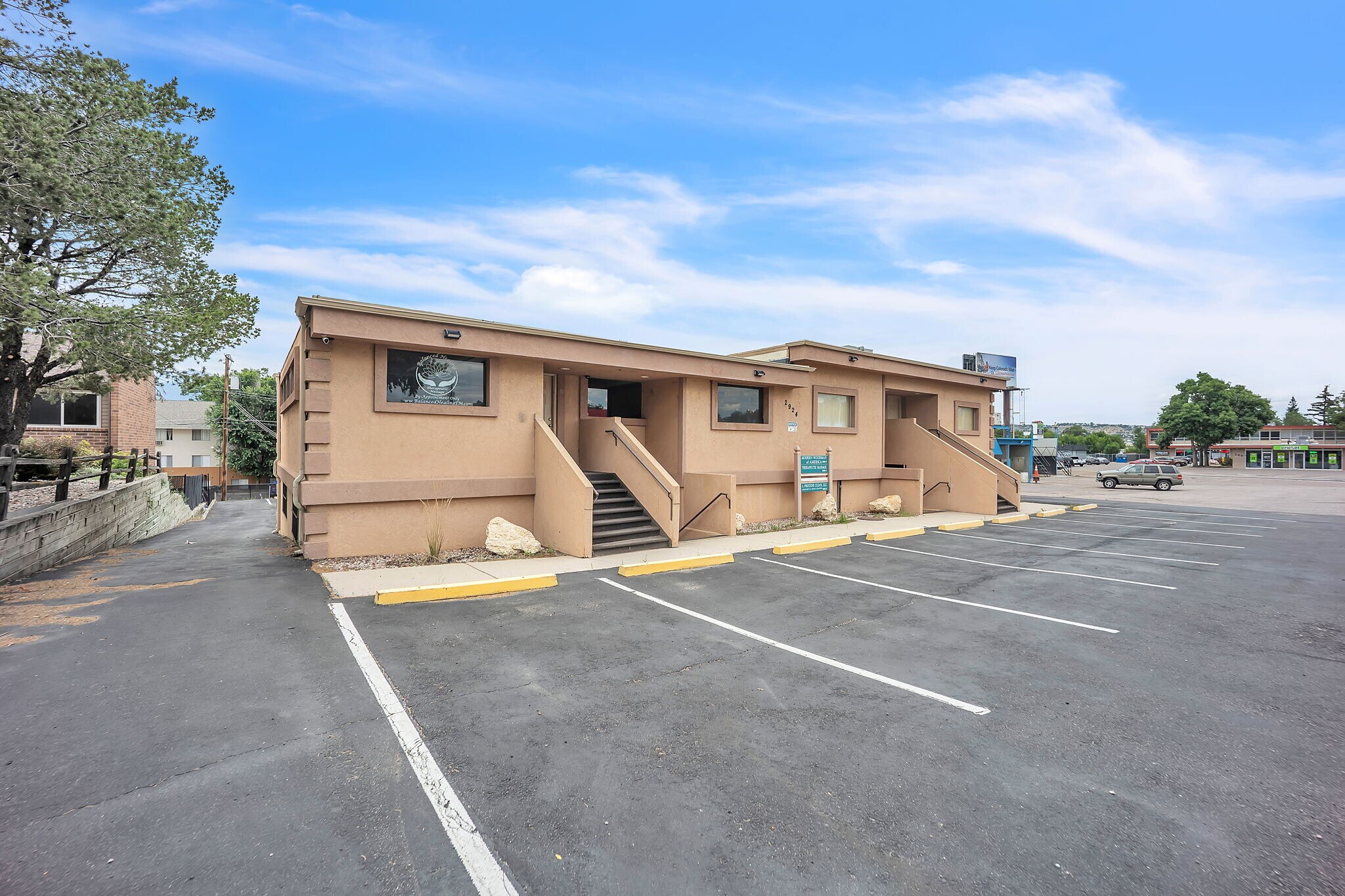 2924 Beacon St, Colorado Springs, CO for Sale
