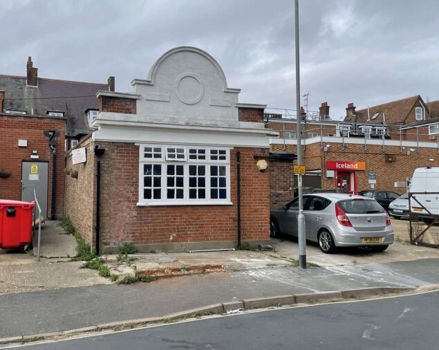 19 A-B Victoria St, Felixstowe, SFK for Rent