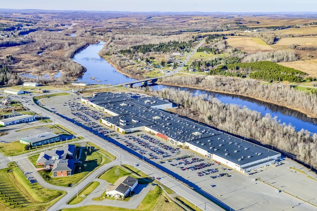 830 Main St, Presque Isle, ME for Rent