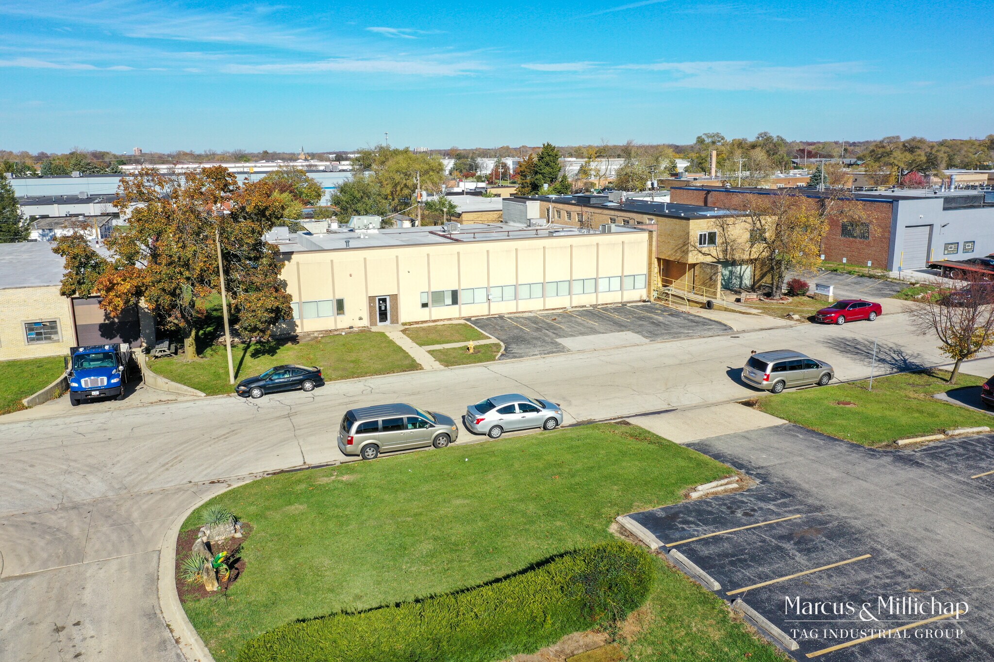 100 W Industrial Rd, Addison, IL for Sale