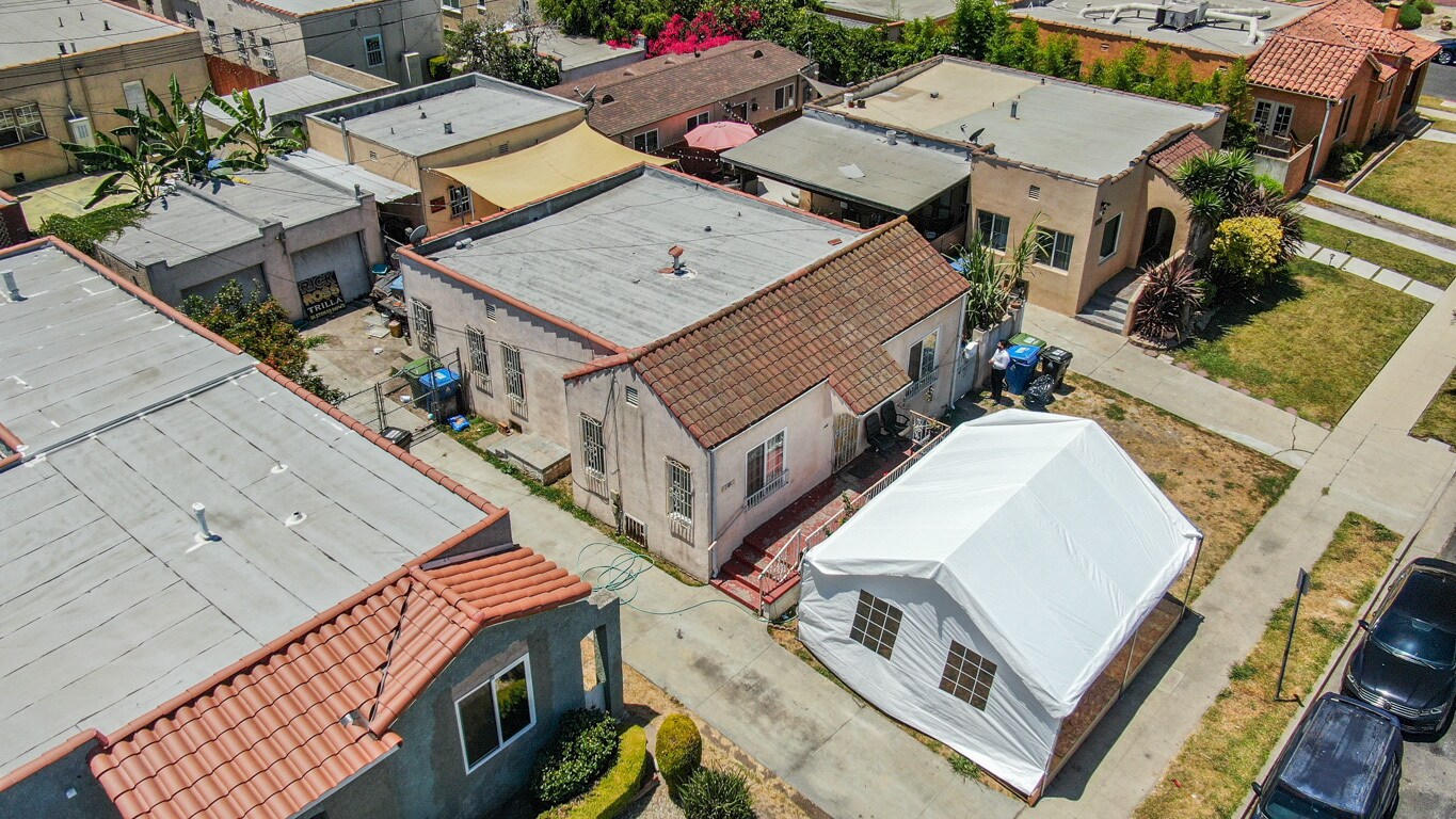 2056 W 67th St, Los Angeles, CA for Sale