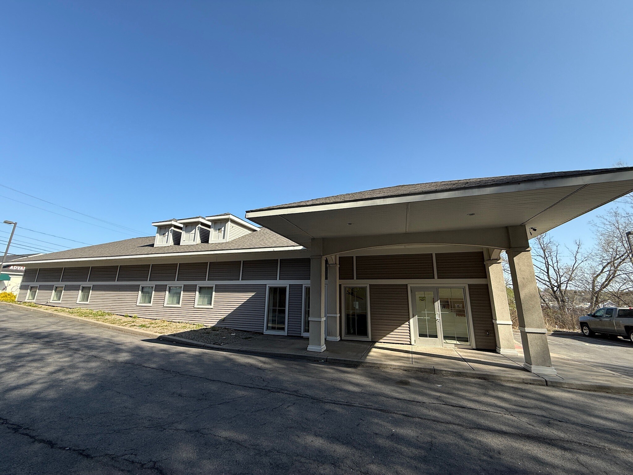 127 Seeley Rd, Syracuse, NY for Sale