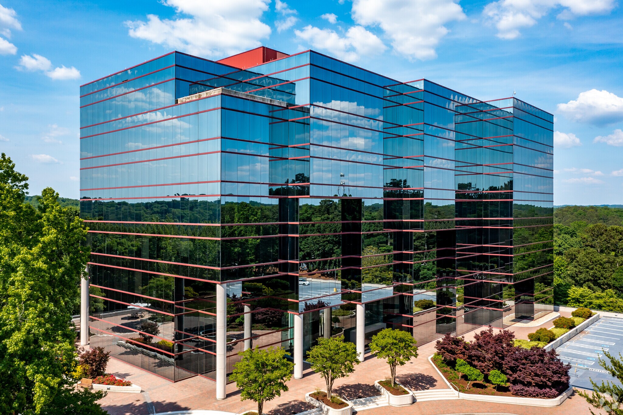 9040 Roswell Rd, Atlanta, GA for Rent