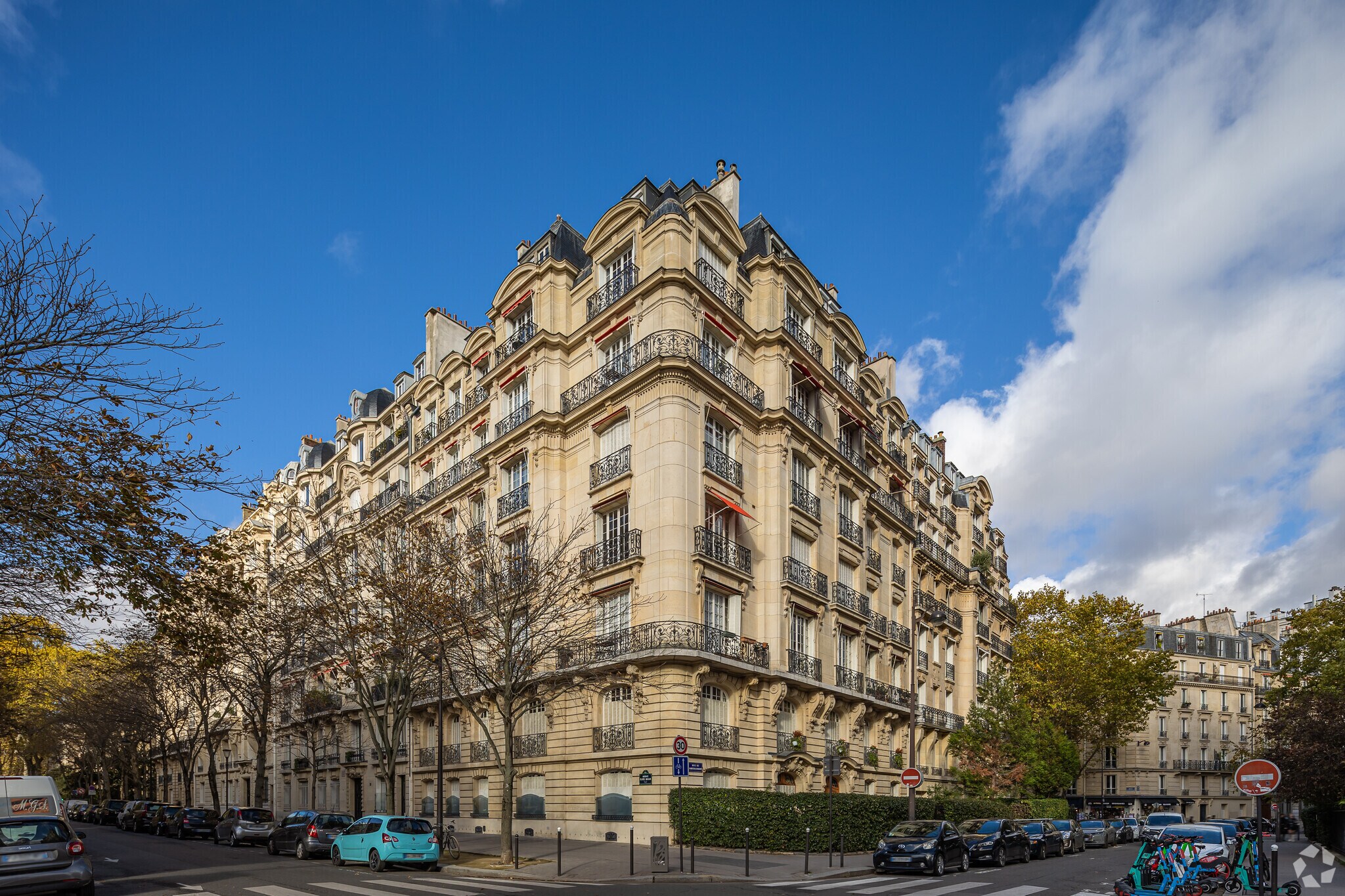 4 Rue Du Maréchal Harispe, Paris, PAR for Rent