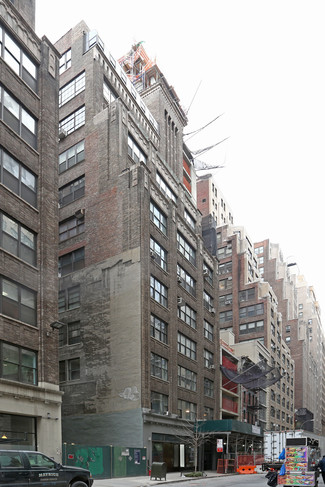 New York, NY Apartments - 335 W 38th St