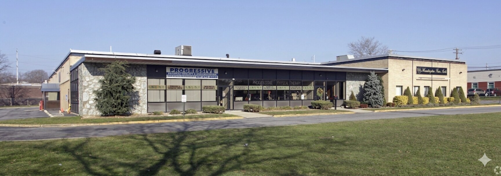 266 Pulaski Rd, Greenlawn, NY for Rent