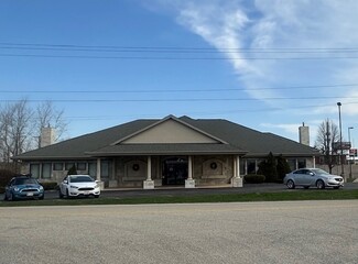 Neenah, WI Storefront Retail/Office - 540 E Shady Ln