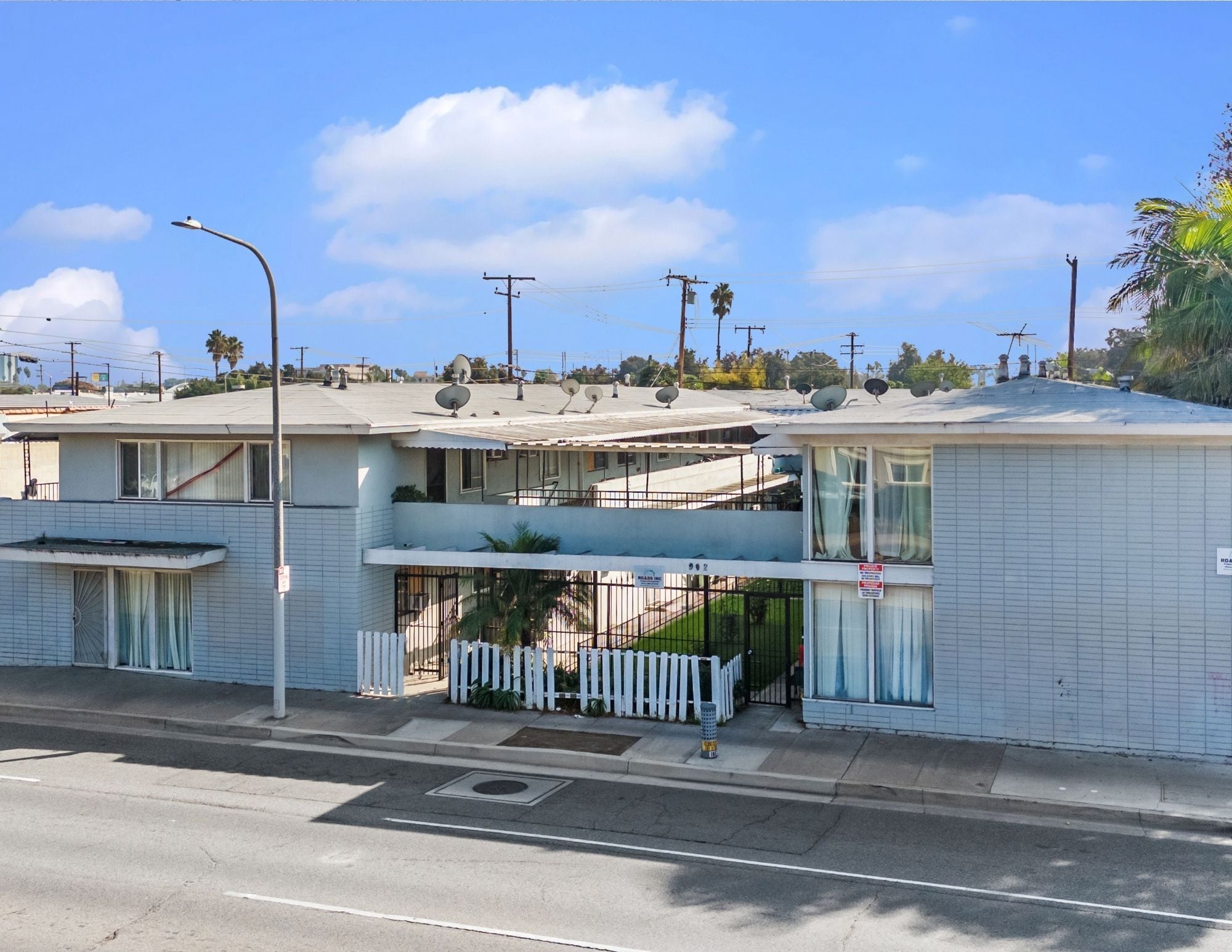 902 E 17th St, Santa Ana, CA for Sale