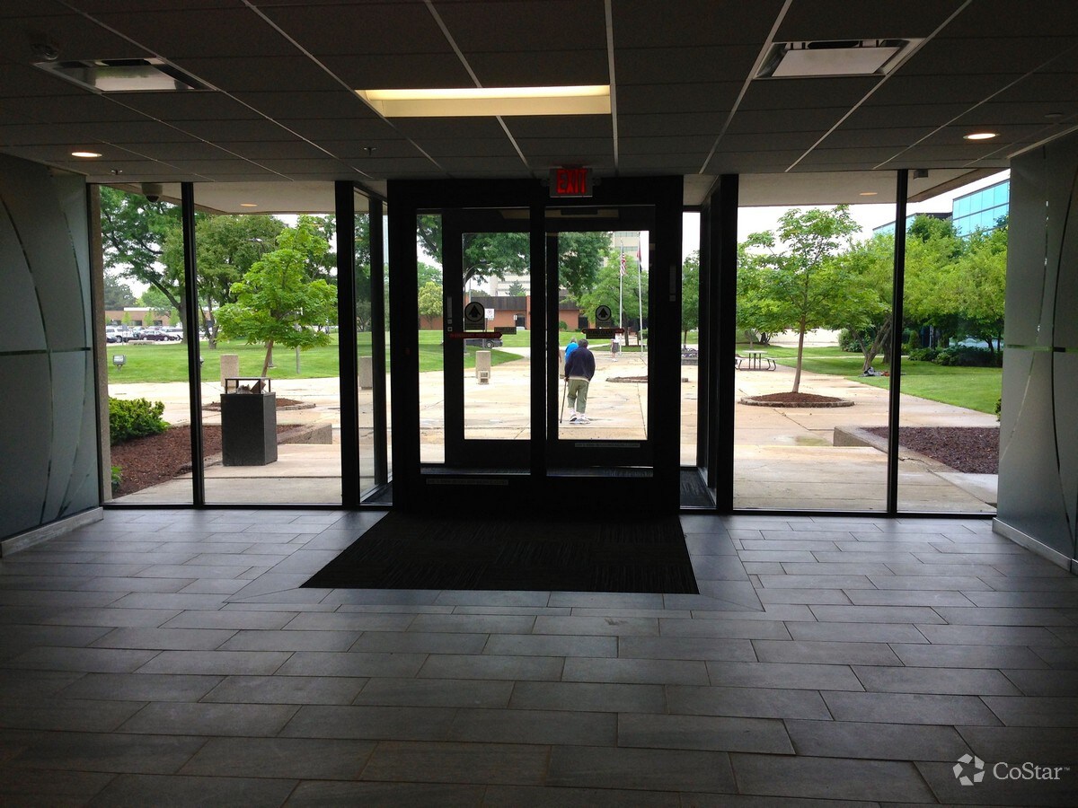 500 Stephenson Hwy, Troy, MI for Rent