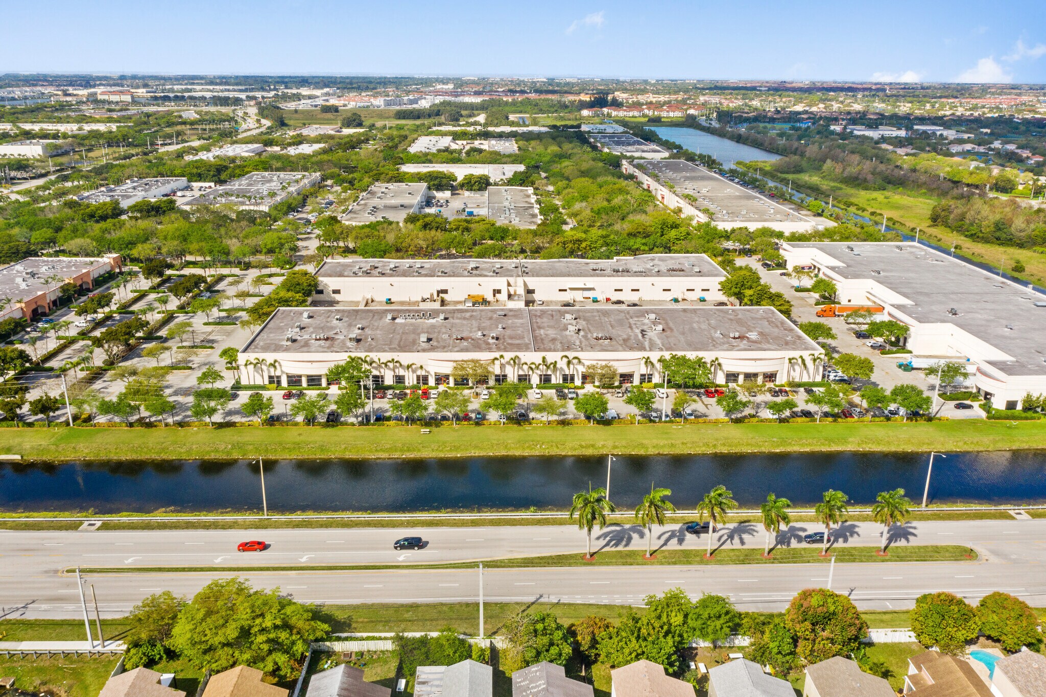 2805-2889 N Commerce Pky, Miramar, FL for Rent