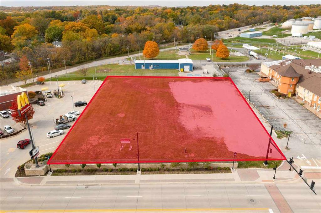 622-626 1st Ave, Coralville, IA for Sale