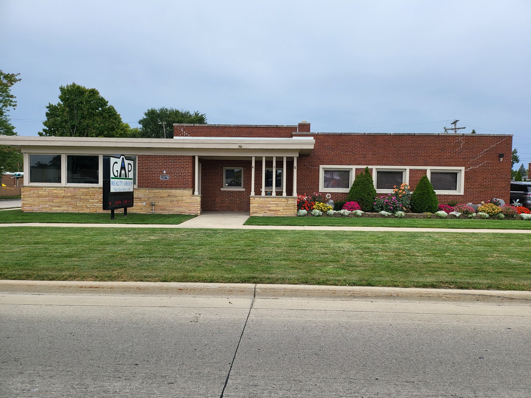 12170 Fort St, Southgate, MI for Sale