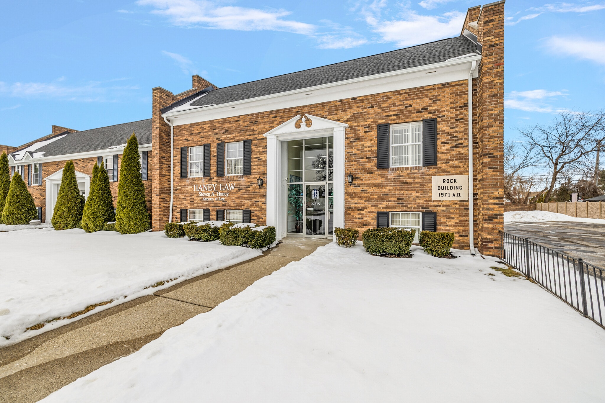 22815 Kelly Rd, Eastpointe, MI for Rent