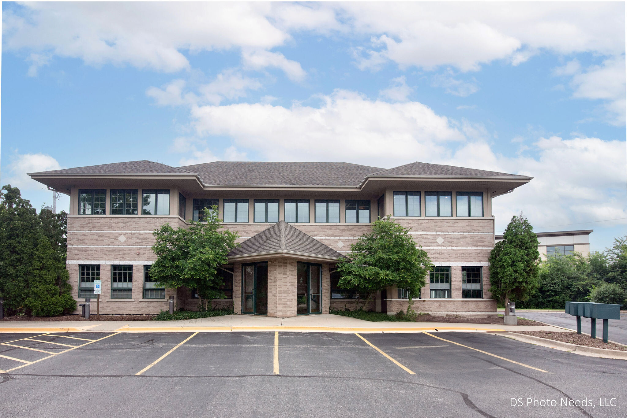 1 Golfview Rd, Lake Zurich, IL for Rent