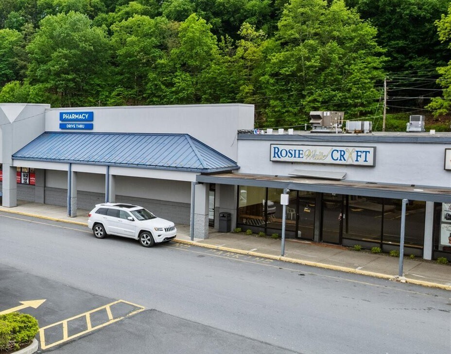 42 Kings Vlg, Minersville, PA for Rent