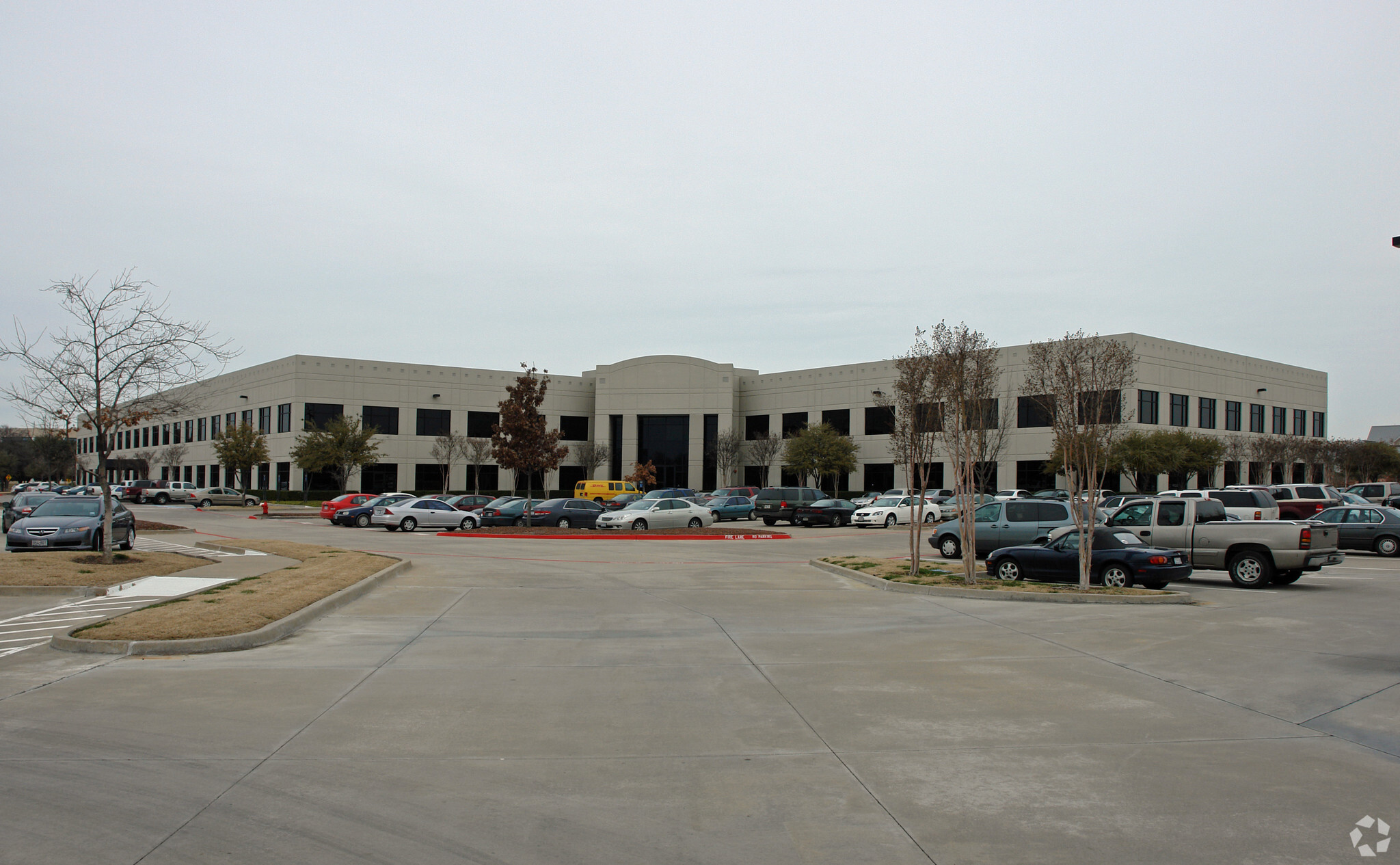 8700 Freeport Pkwy, Irving, TX for Rent