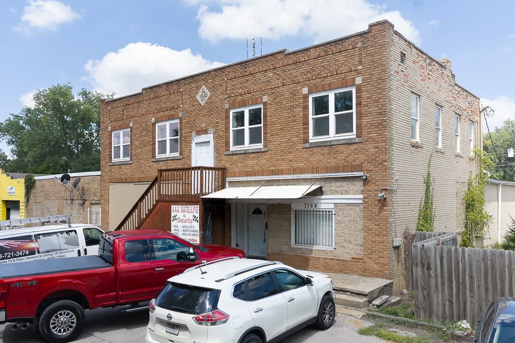 7164 Kaw Dr, Kansas City, KS for Sale
