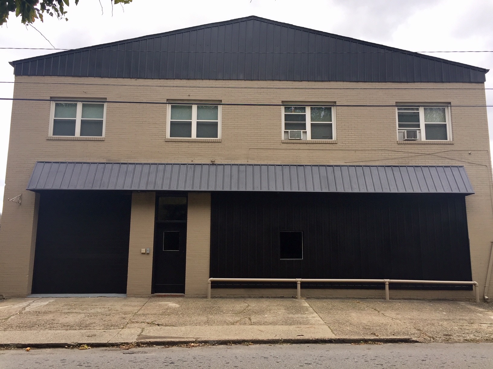 414 E Lincoln Ave, Mc Donald, PA for Sale