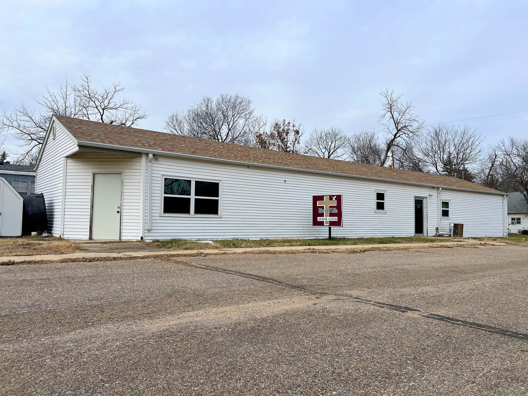 900 W E St, Wymore, NE for Sale