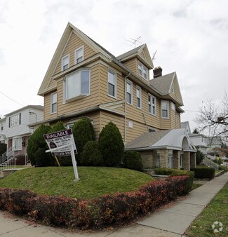 815 Avenue C Unit 817