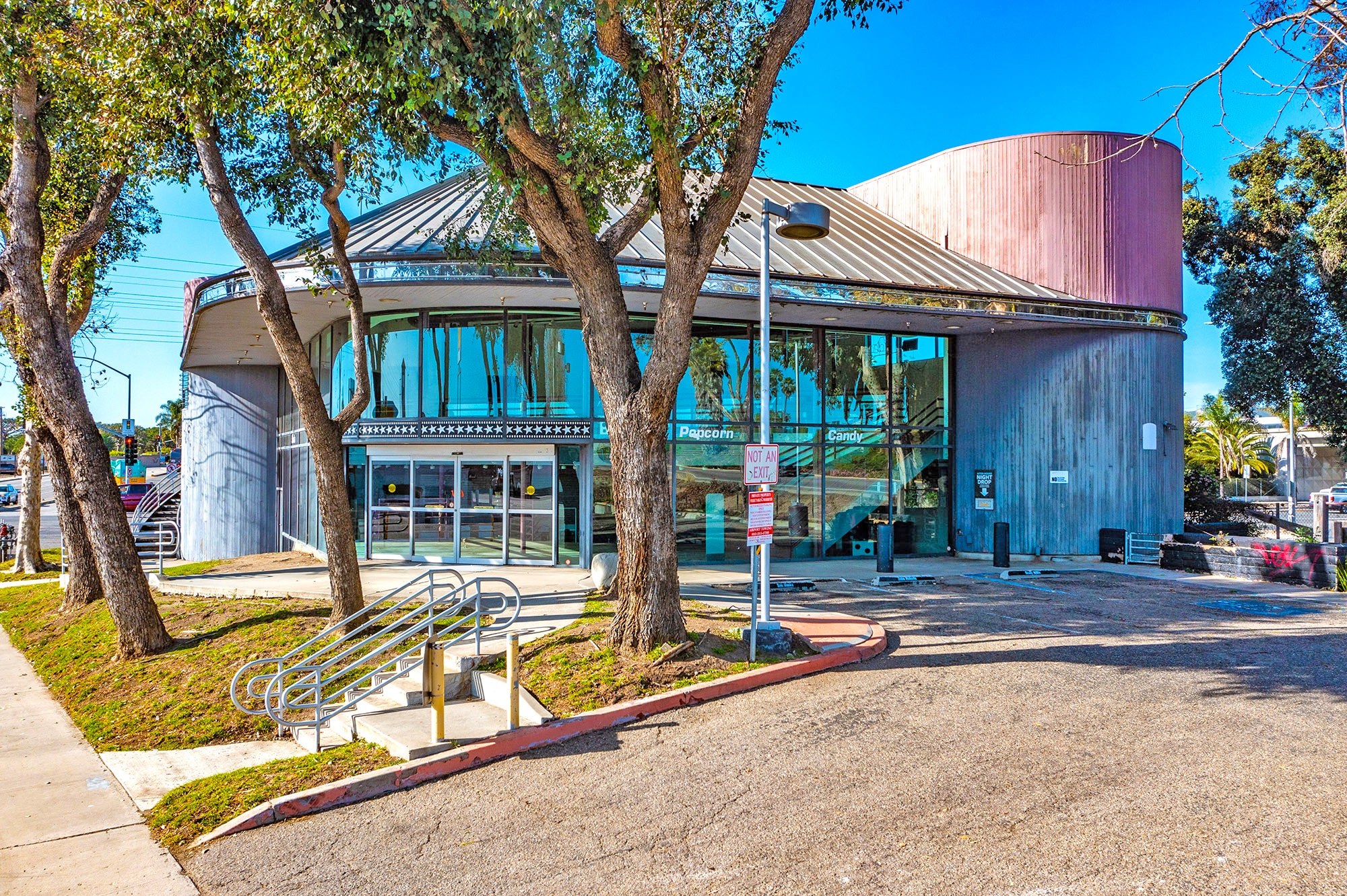 5801 Valentine Rd, Ventura, CA for Rent