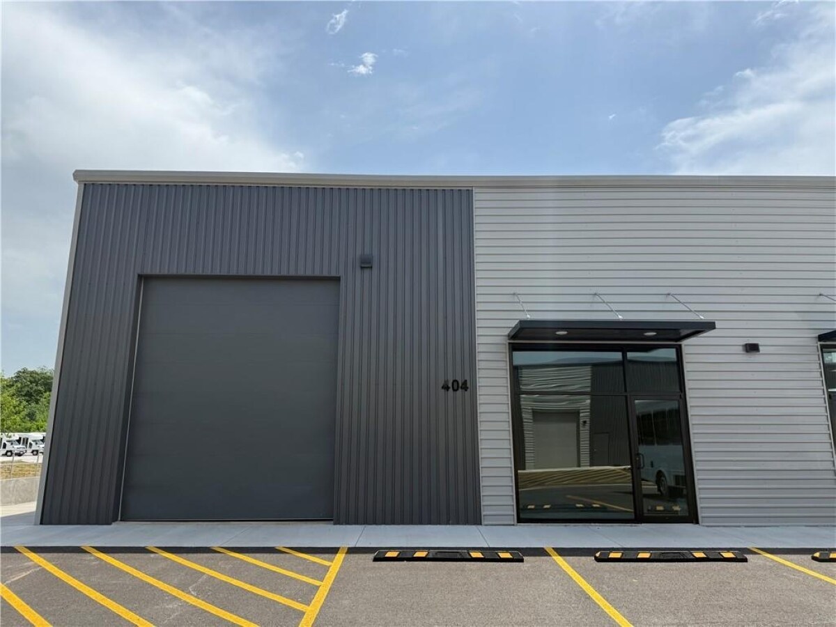 164 Grading Ln, Cave Springs, AR for Rent